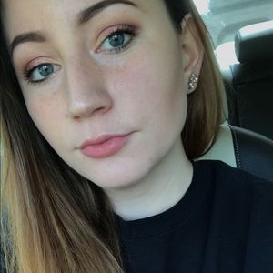 Meet your Posher, Michaela